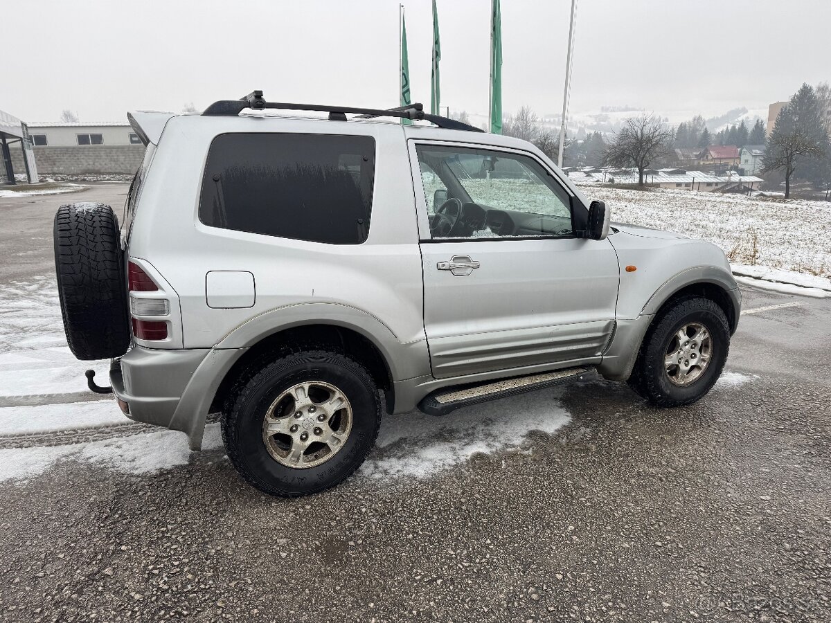 Mitsubishi Pajero 2.5 TD - 9