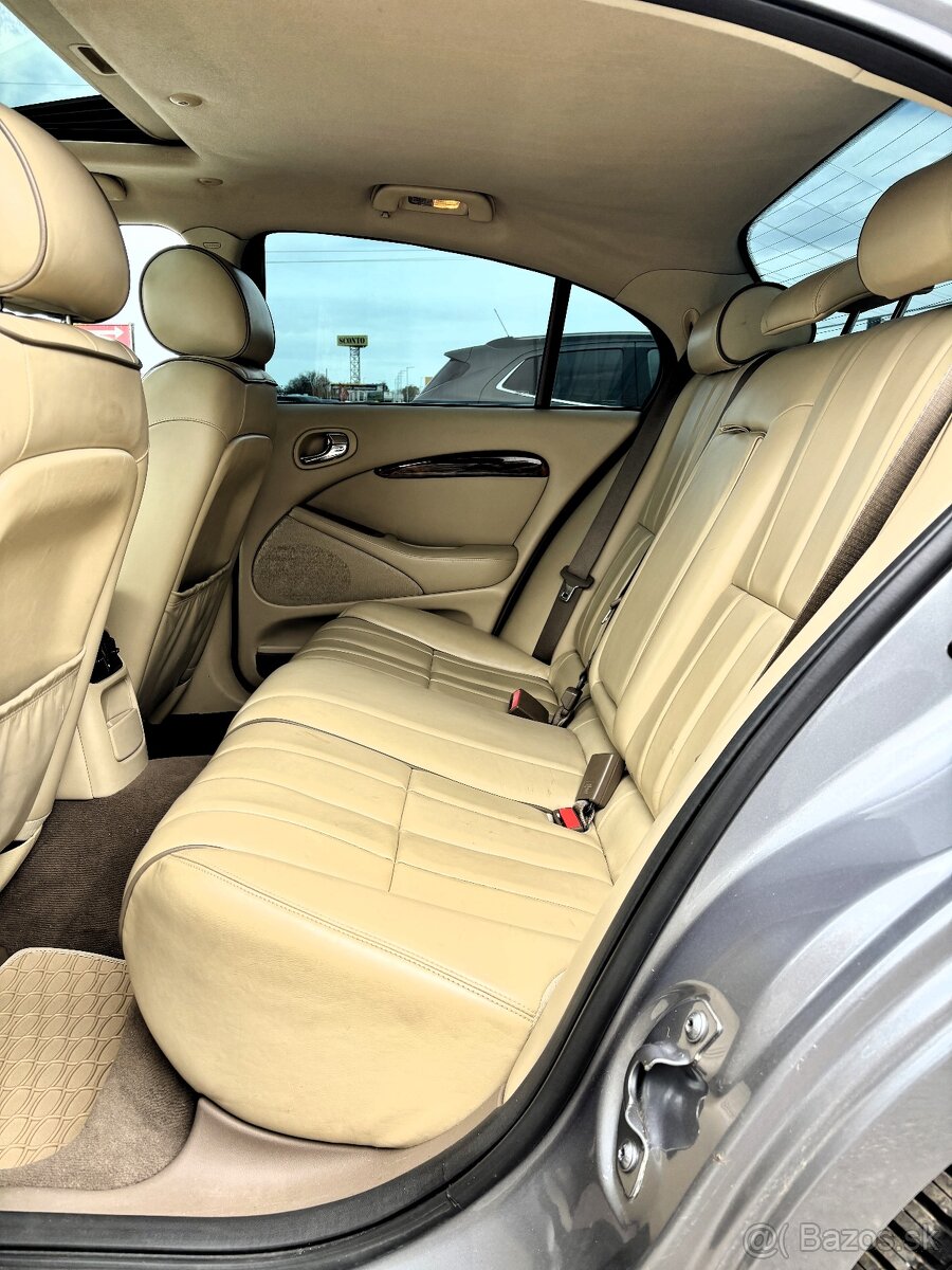 Jaguar S-Type 2.7 V6 Executive A/T - 9