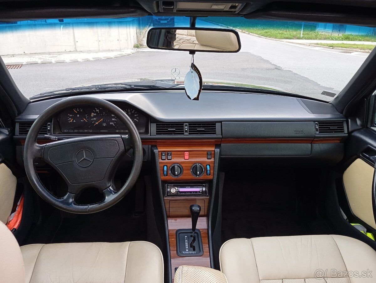 Mercedes-Benz E300D W124 - 9