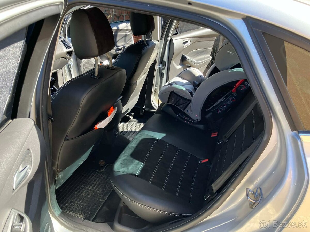 Ford Focus 1.6 TDCi Sedan - 9