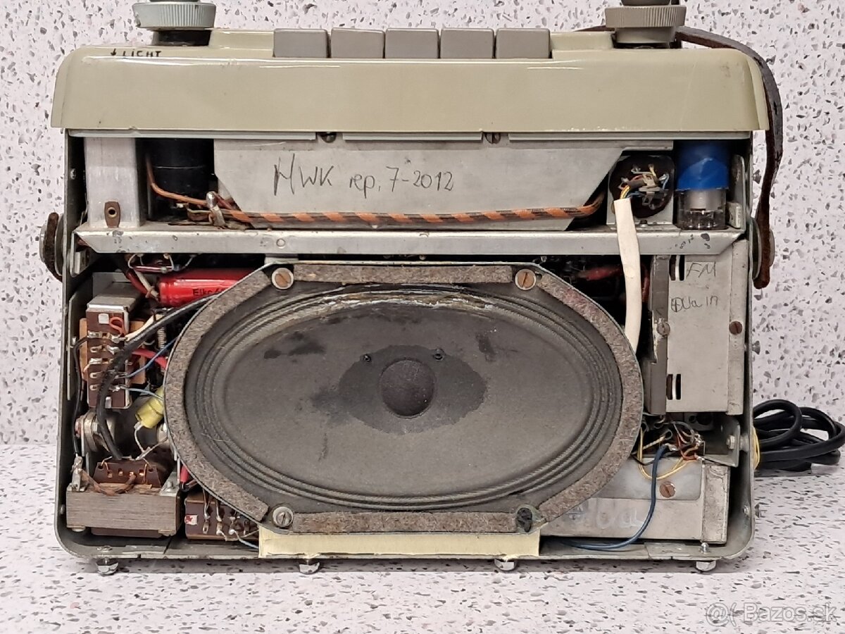 Trifels Akkord-Radio 》Hybridné prenosné batériove auto-rádio - 9