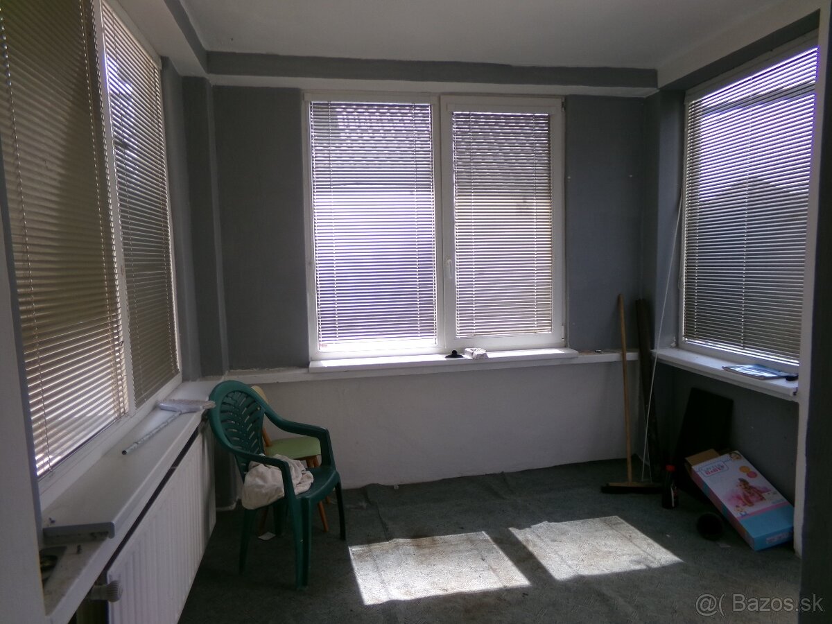 Rodinný dom blízko centra v Zlatých Moravciach - 9