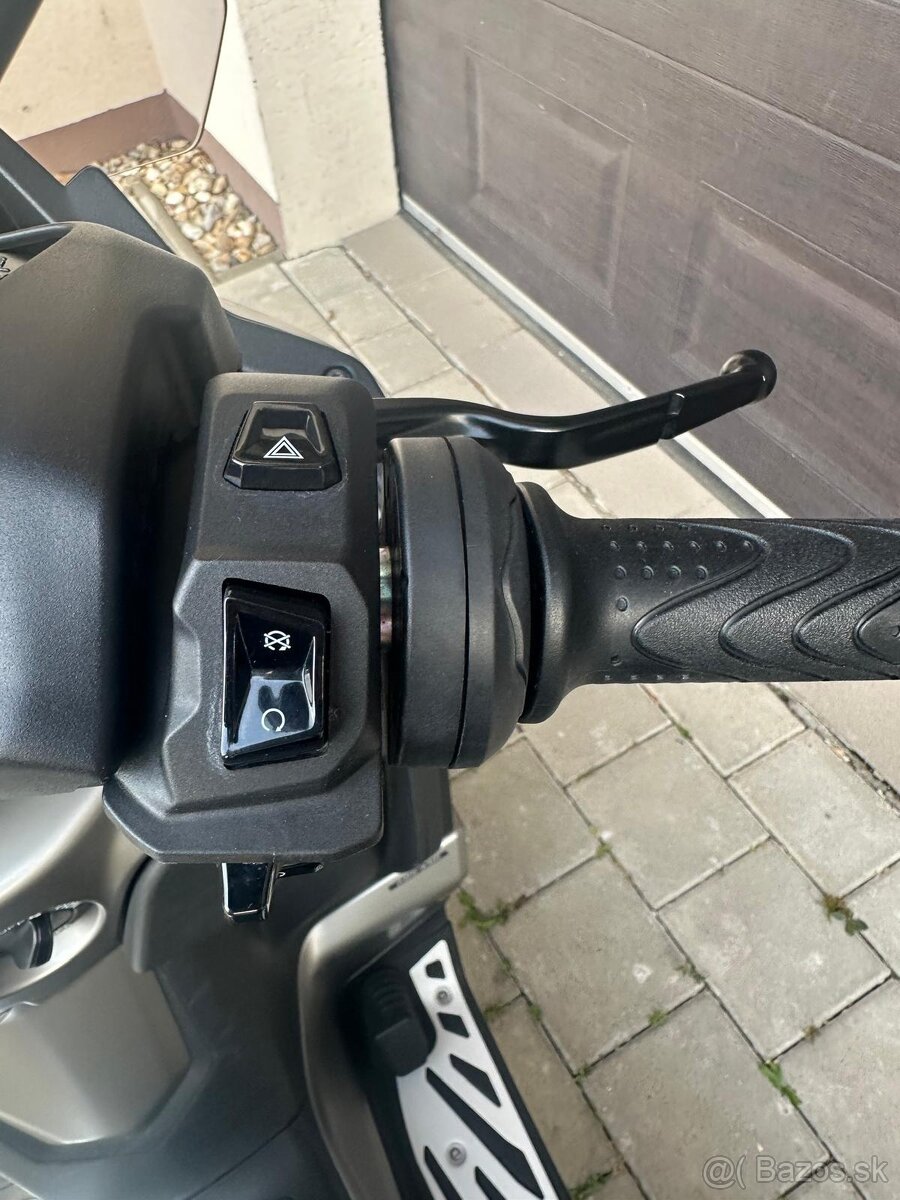 Piaggio MP3 530 HPE - 9