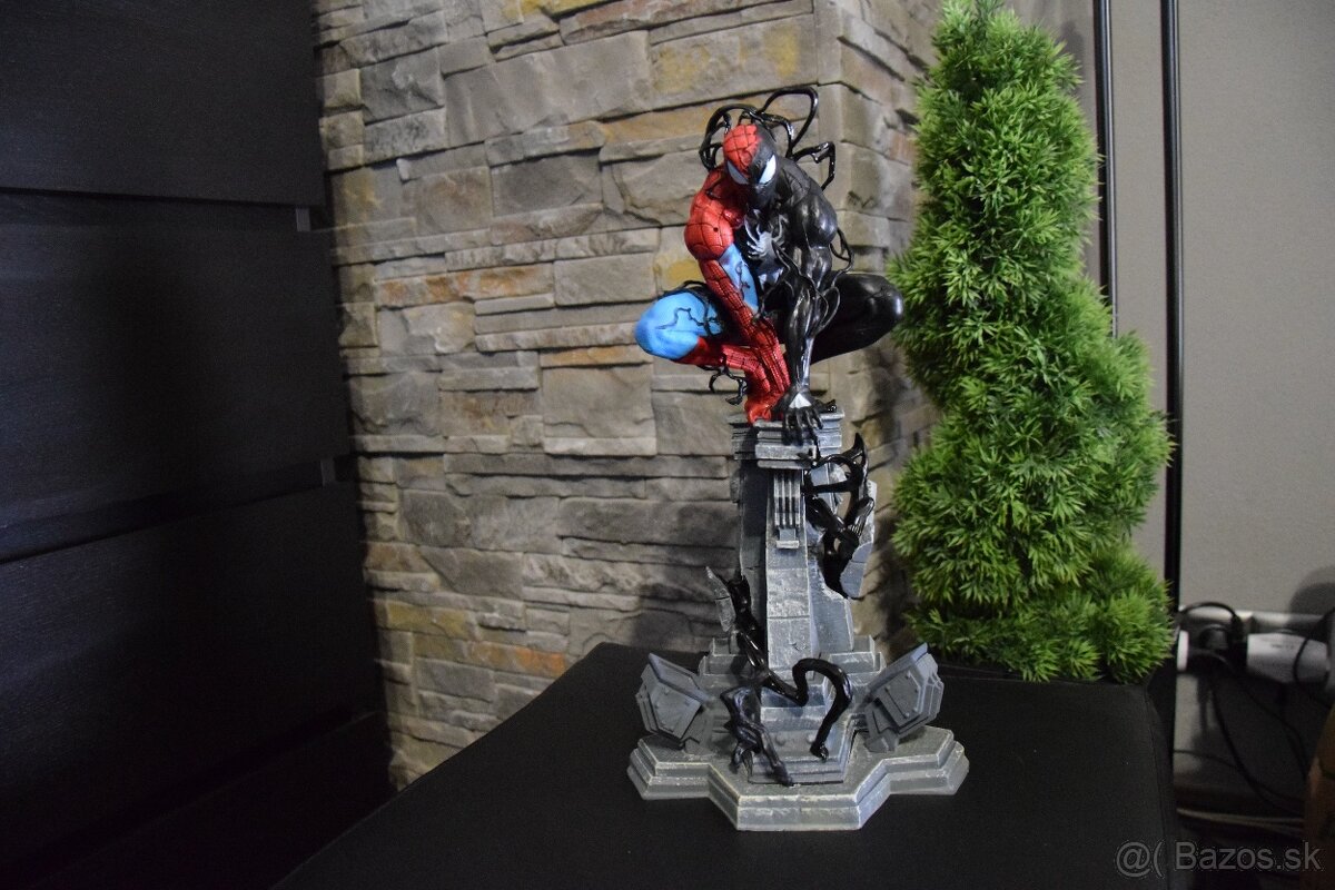 Spider-Man & Venom LED osvetlena figurka - 9