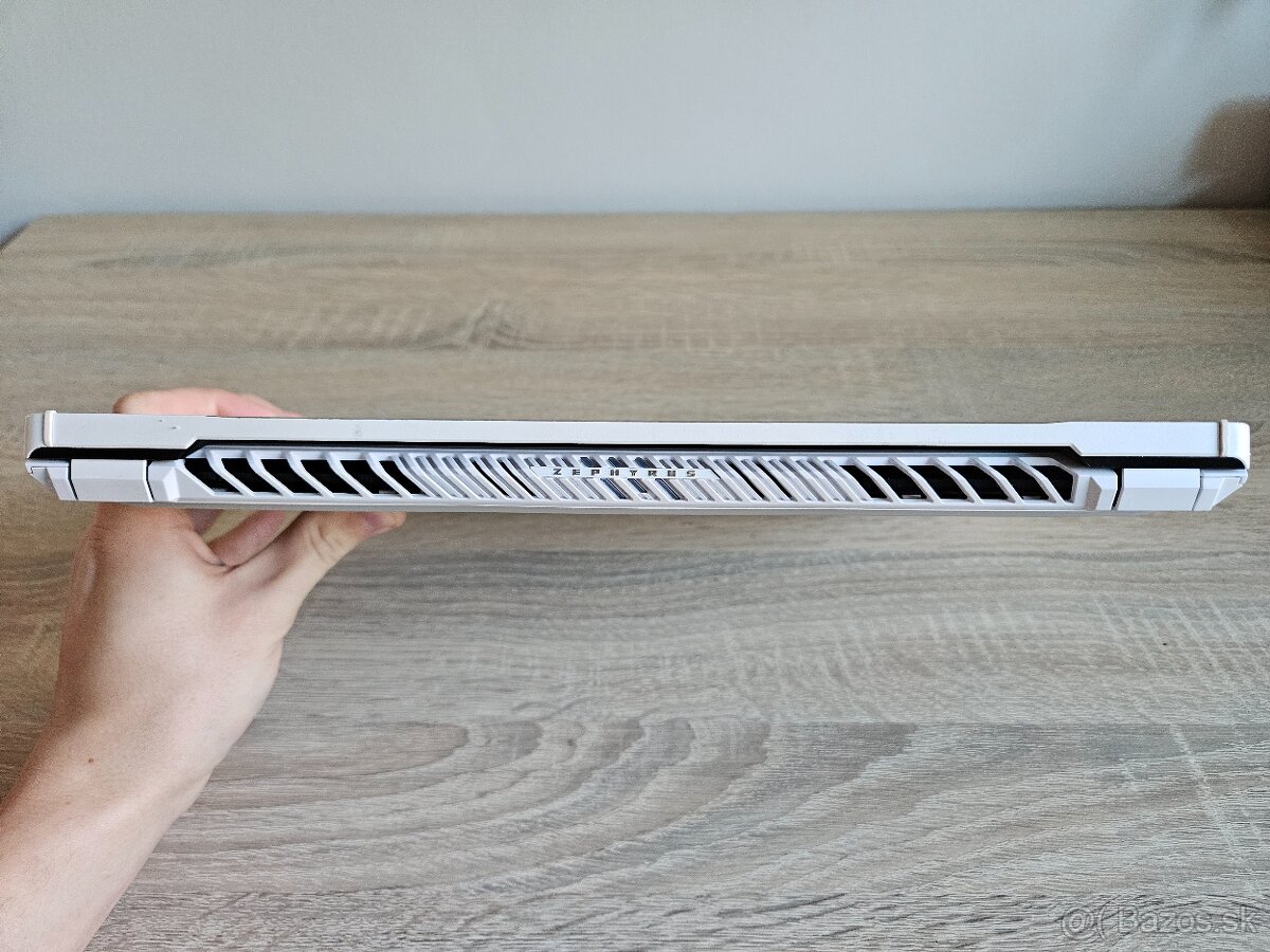 ASUS ROG Zephyrus G14 (2023) GA402X - 9