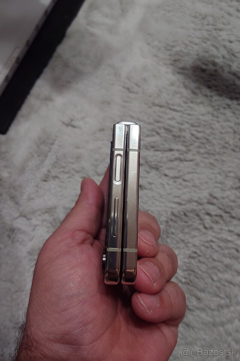 Samsung galaxy FLIP 5 - 9