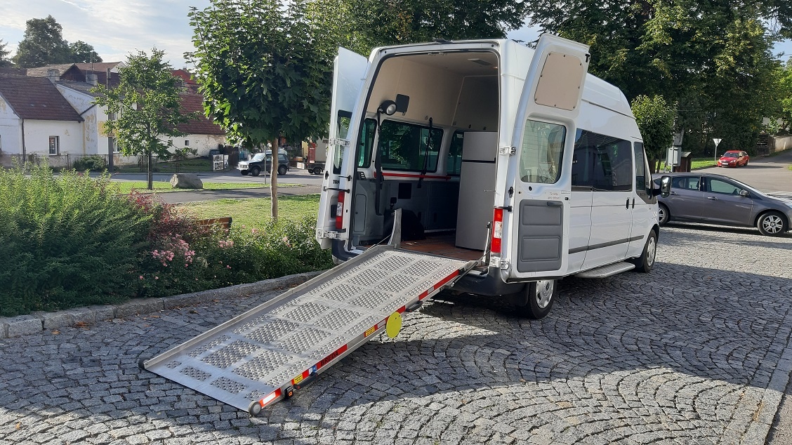 FORD TRANSIT L3H3 DEVĚT MÍST, TOP STAV - 9