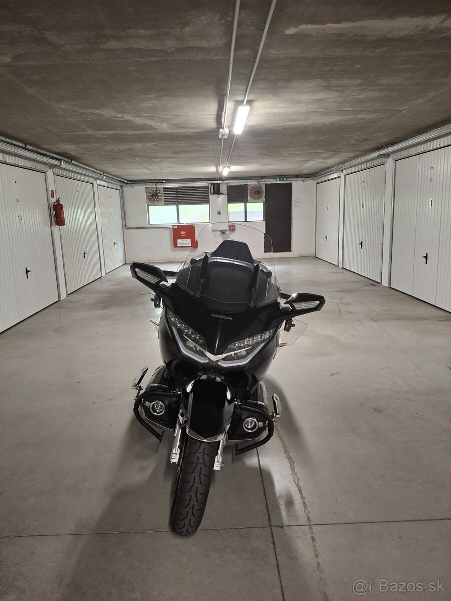 Predám Honda Goldwing 1800 DCT Tour - 9