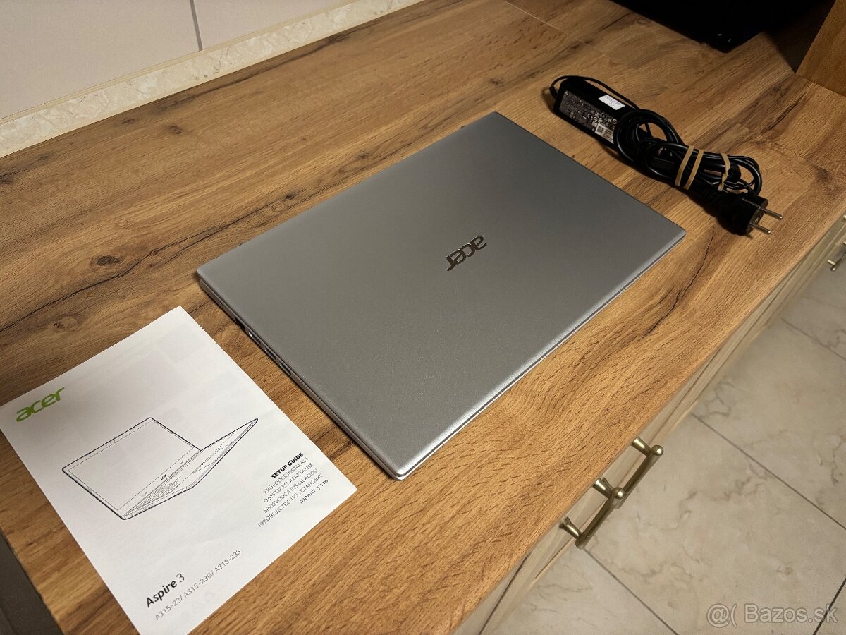 /15.6"/Acer/Notebook/4GB RAM DDR5/128GB NVMe SSD/Intel HD2G - 9