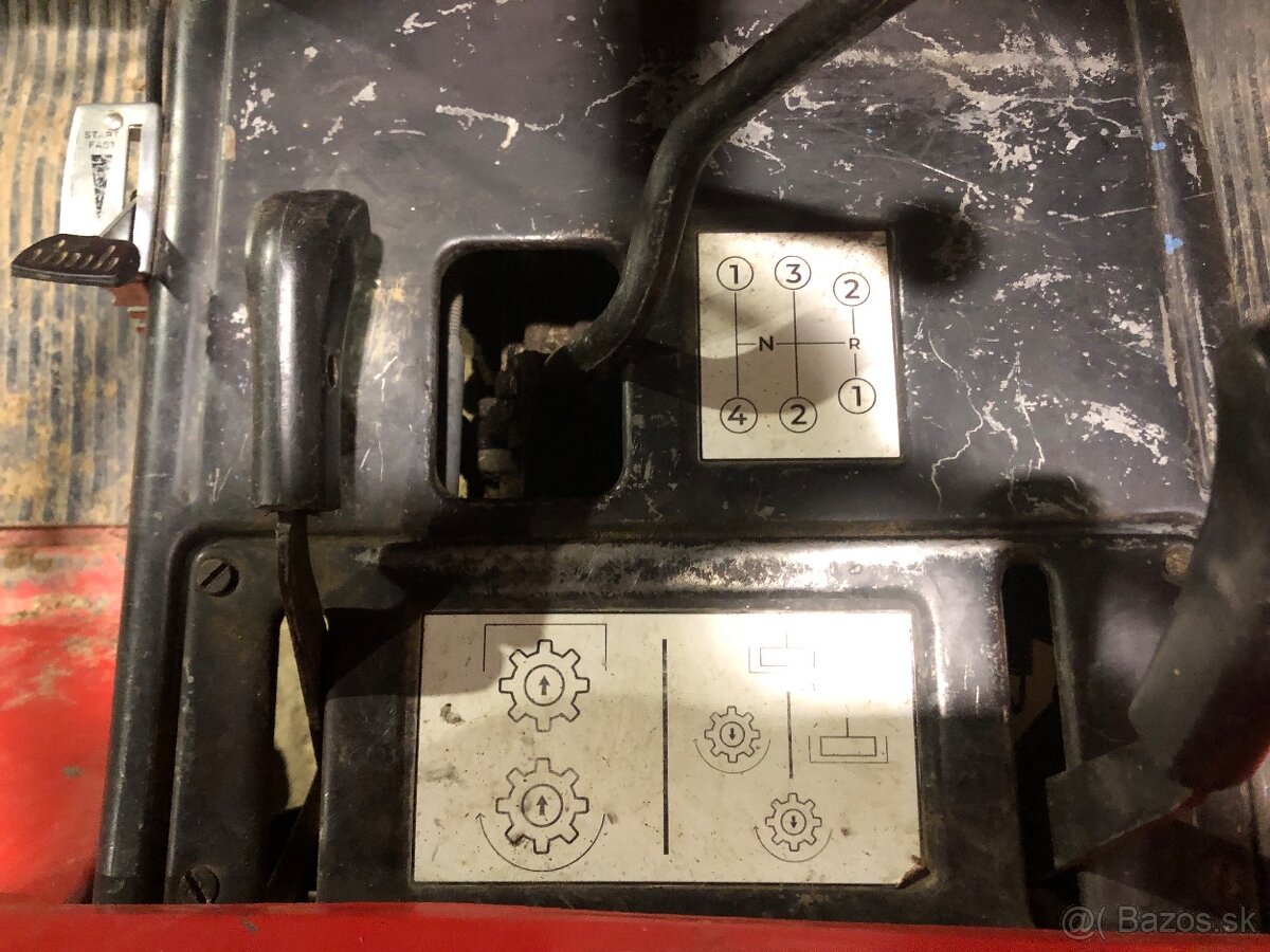 Malotraktor KMZ T - 012 - 9