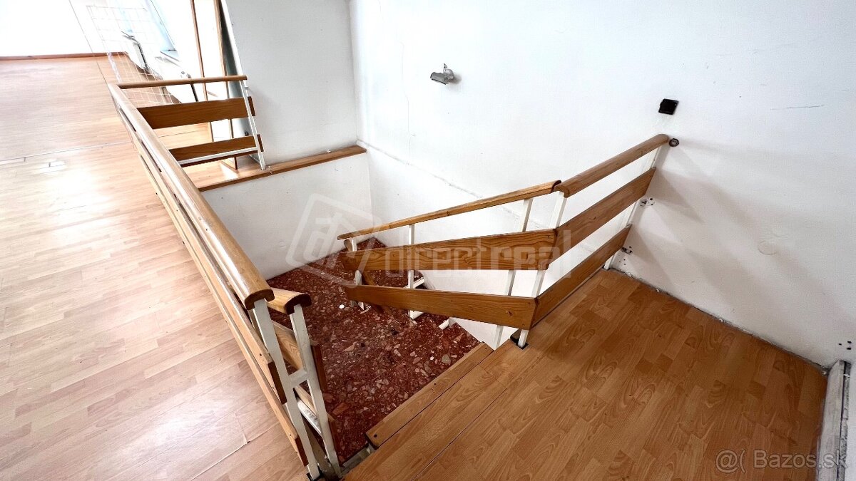 Obchod na Masarykovej ulici - totálne centrum mesta. - 9