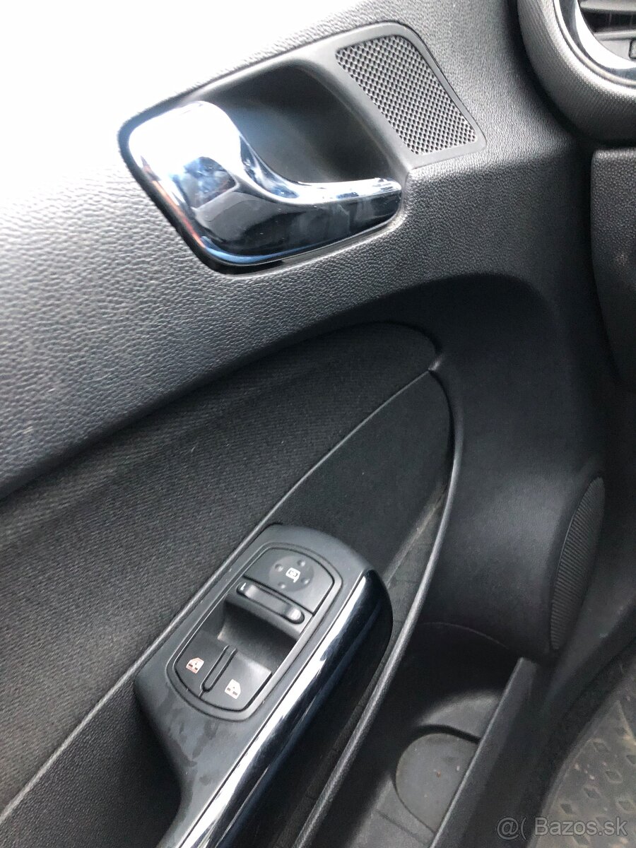 Opel corsa 2015 1.2 benzinova - 9