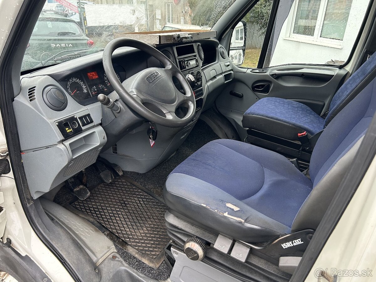 Iveco Daily 35C12 7míst dvoumontáž - 9