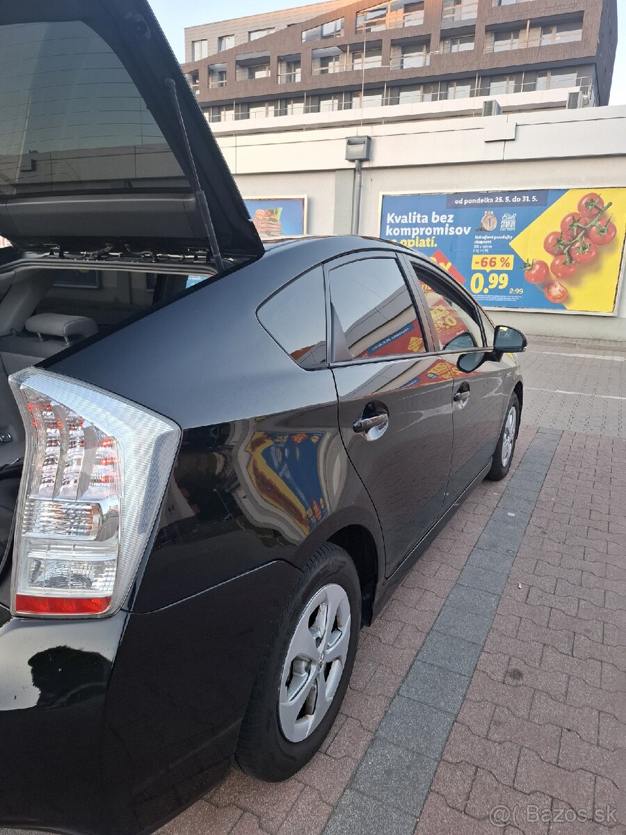 Toyota Príus 30 - 9