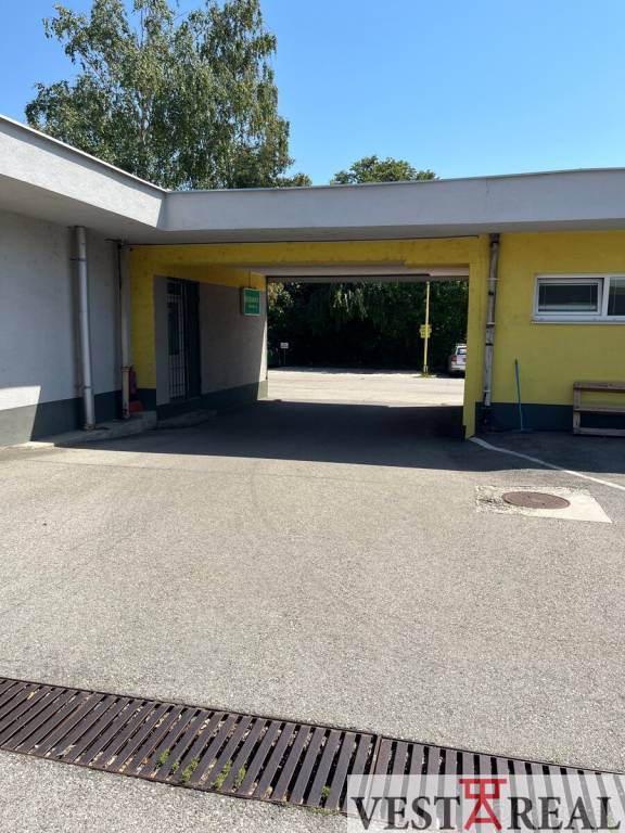 Prenájom Priestoru 135m2 - Galanta - 9