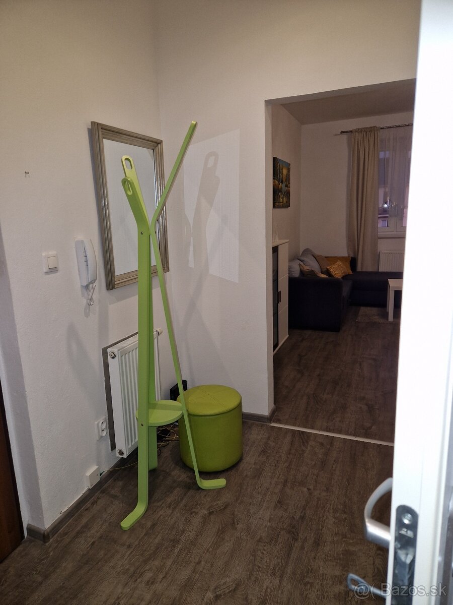 Na PRENÁJOM 2izbový byt Nemšová - 9