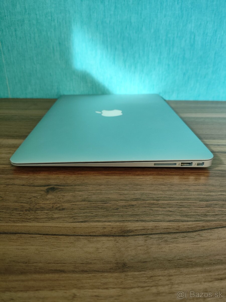 MacBook Air 2015 | i7 • 8GB • 128GB SSD - 9