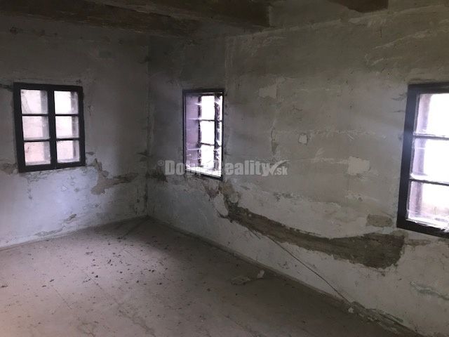 PREDAJ POSLEDNÁ pôvodná banícka drevenica 216m2, Kremnické - 9