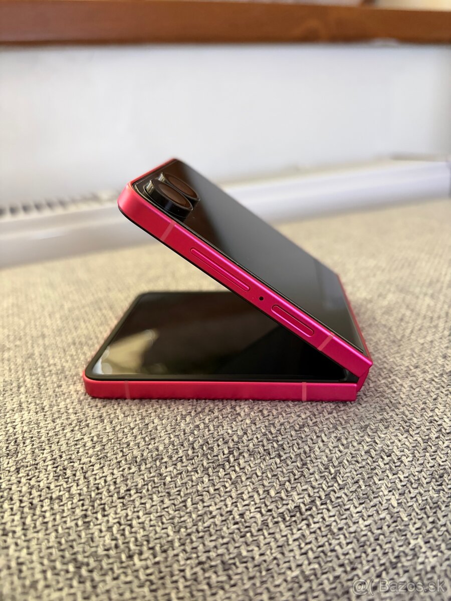 Samsung Z Flip 7 256gb - 9