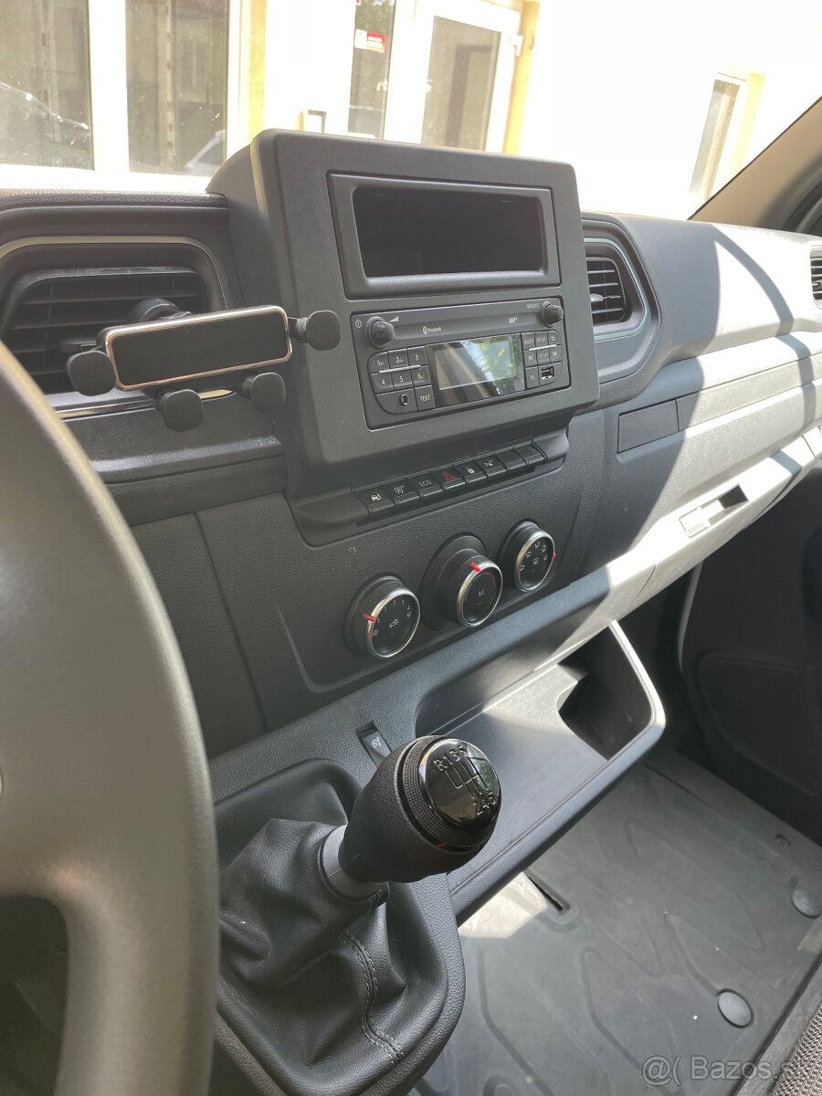 Renault Master CHLADIARENSKE / 2025 / 50tis km / SERVIS - 9