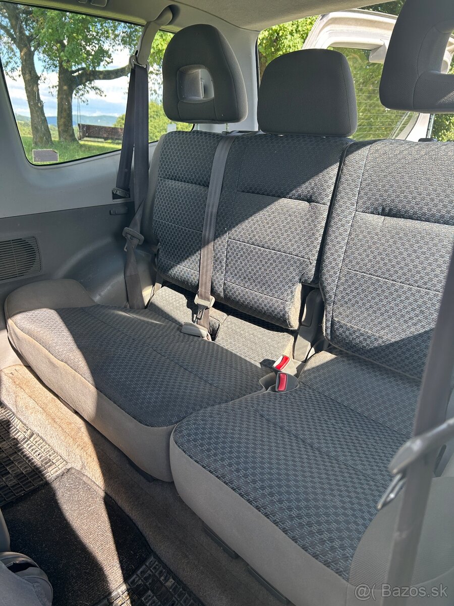 Mitsubishi Pajero 2,5 - 9