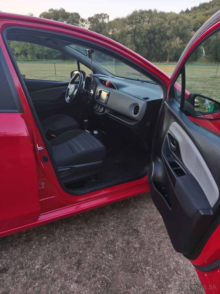 Toyota Yaris 2017 Automat - 9