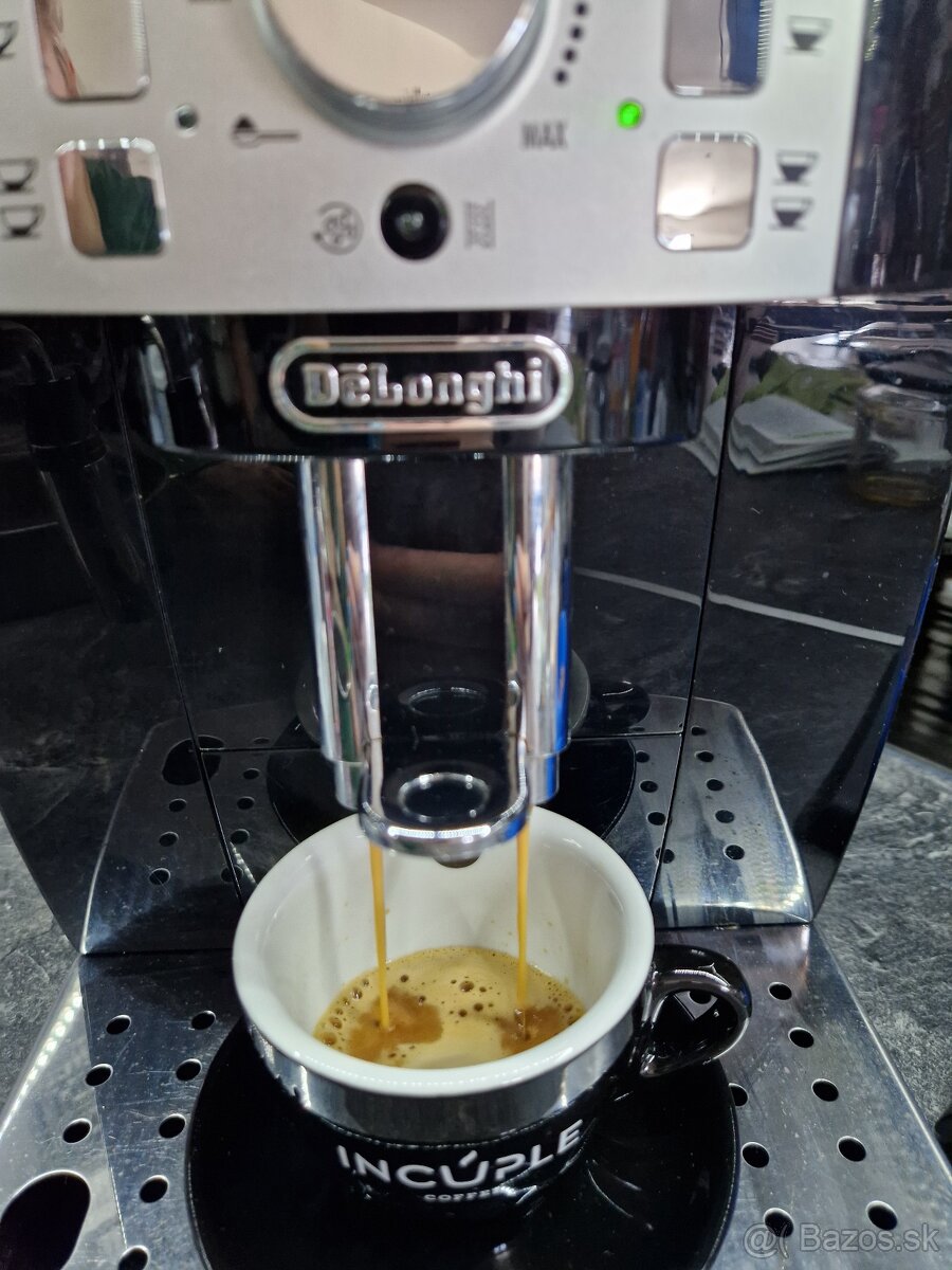 Kávovar DeLonghi Magnifica S - 9