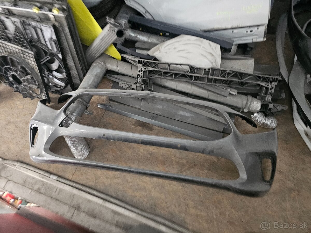 Naraznik kapota celo mercedes a 177, c 205, glc - 9