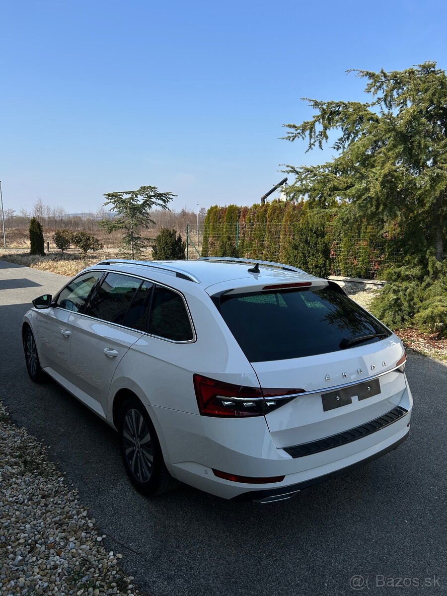 Škoda Superb Combi Facelift 2.0TDi Dsg - 9