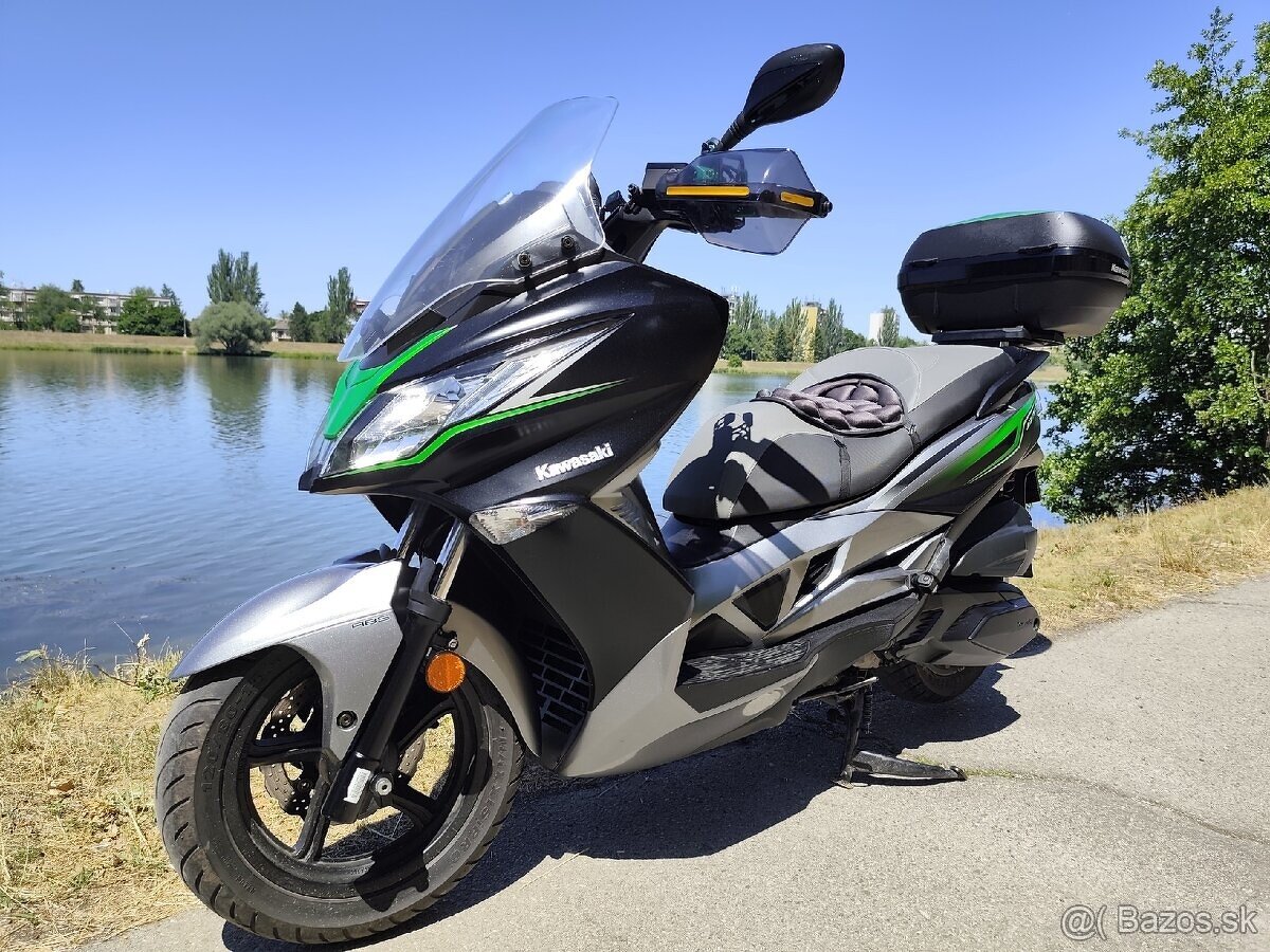 Kawasaki J300 . - 9