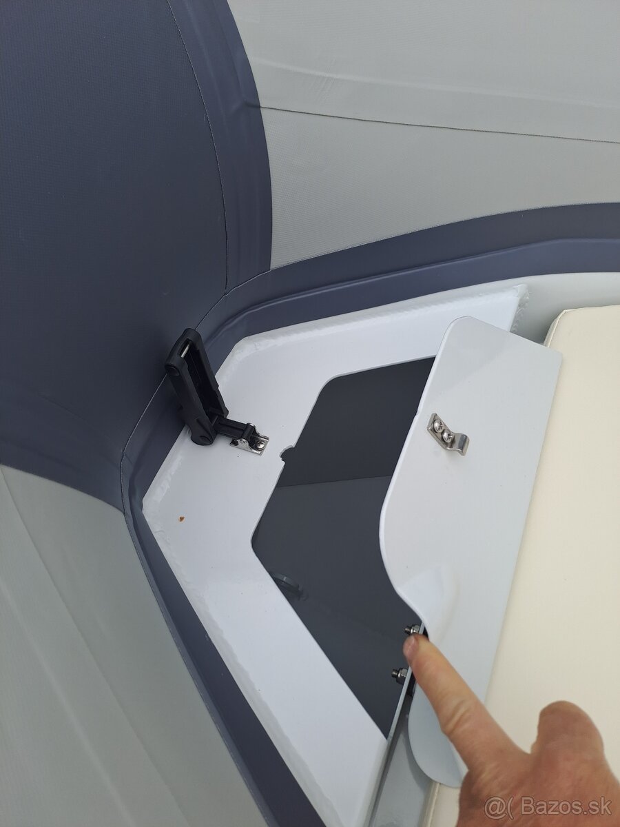 Nafukovací RIB čln Gladiator 380 AL. - 9