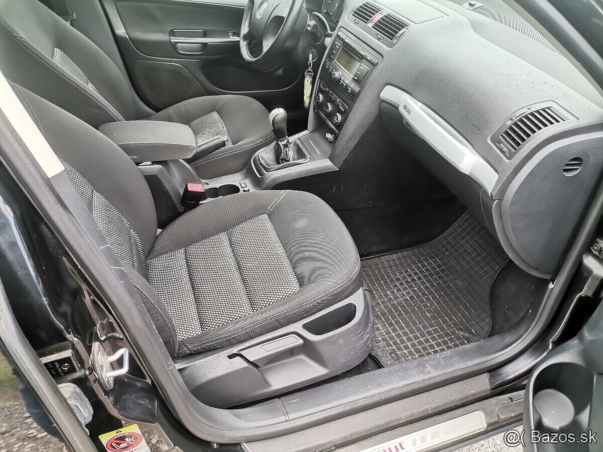 Škoda octavia 2 scout - 9