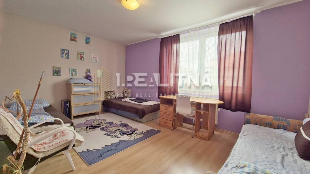 POSCHODOVÝ RODINNÝ DOM V PODKONICIACH, 300M2 - 9