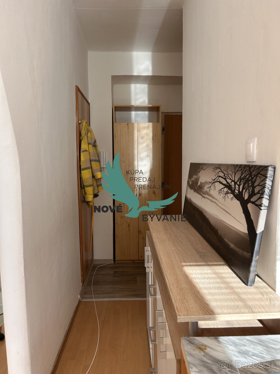 ZNIŽENÁ CENA - 2 - izbový byt po rekonštrukcii s novým balkó - 9