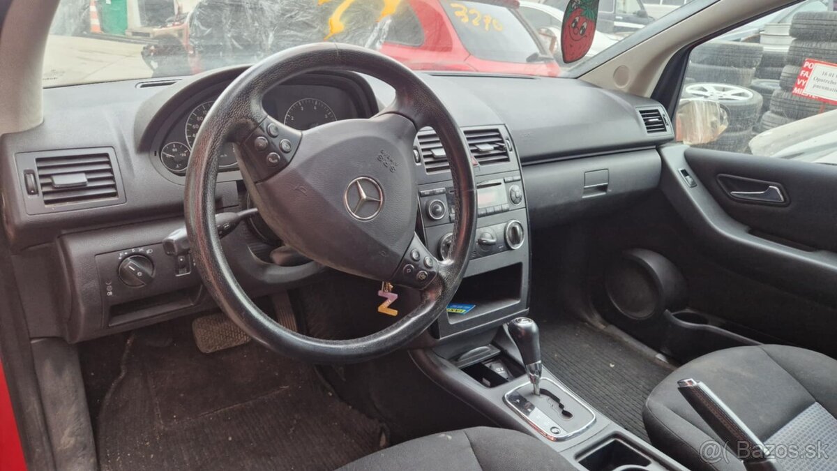 Mercedes A W169 150i 1,5i 70kw kód motora: 266920 - 9