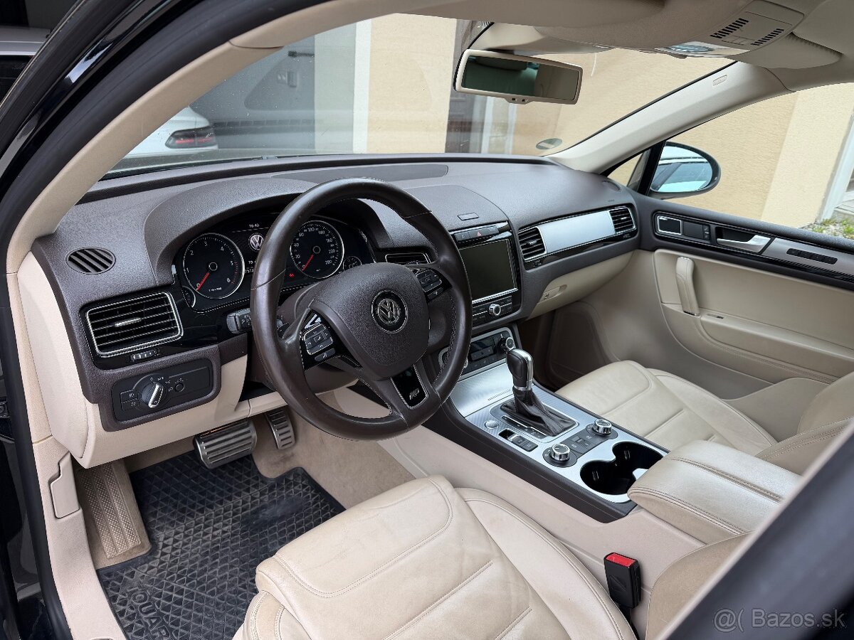 VW Touareg 4.2TDI R-Line - 9