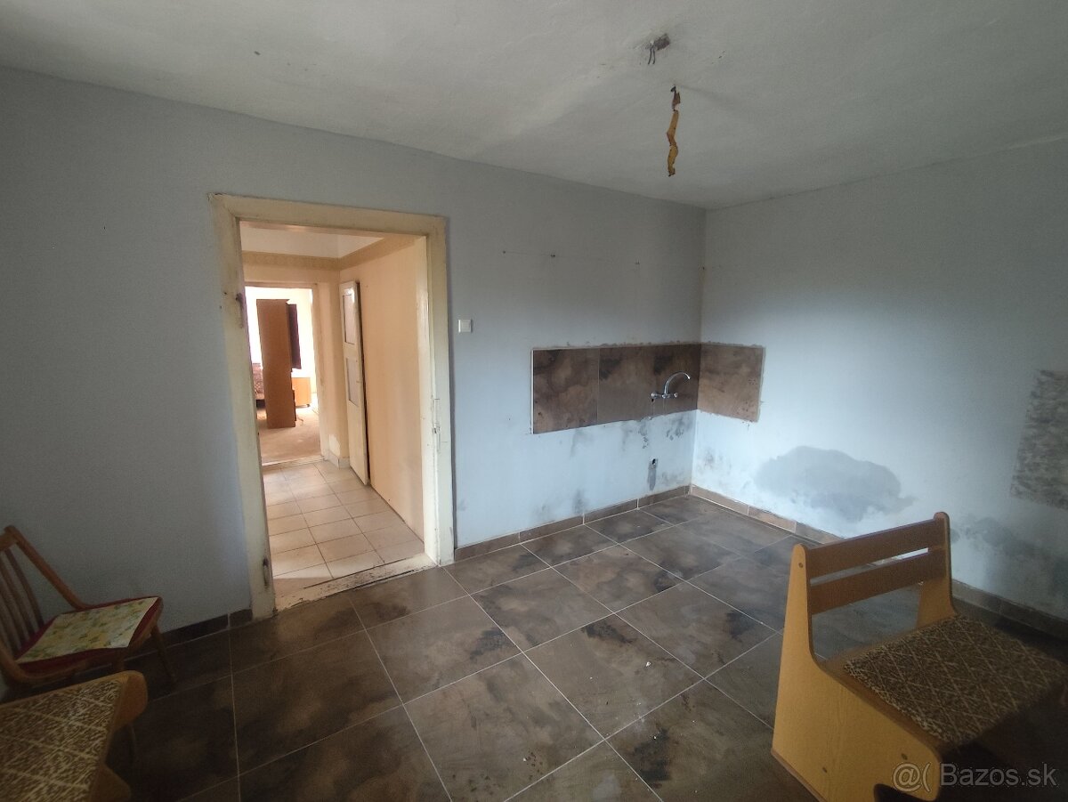 🏡3i. RD – Encs (HU), 23 km od hranice Milhosť - 9