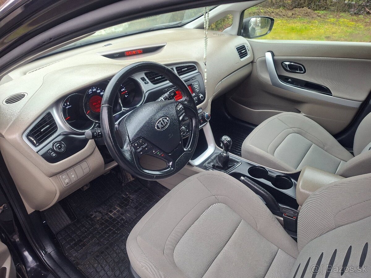 Kia Ceed 1.6i 99kw Benzín 2014 NOVÁ STK A EK - 9