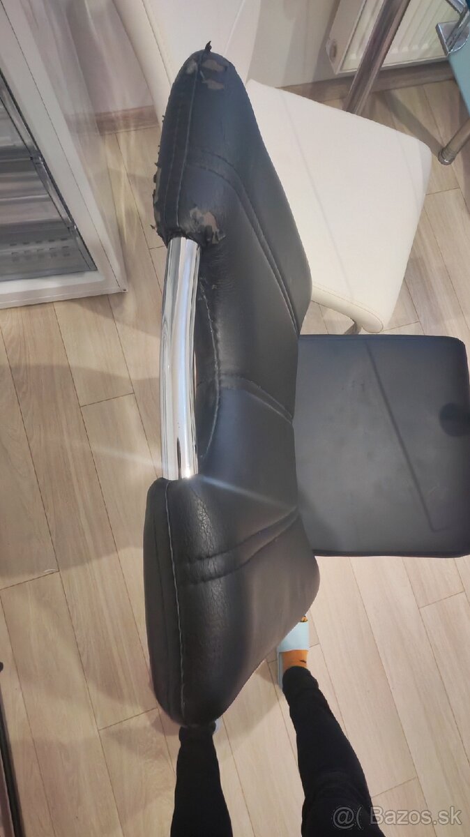 Jedálenský stôl+ stoličky - 9