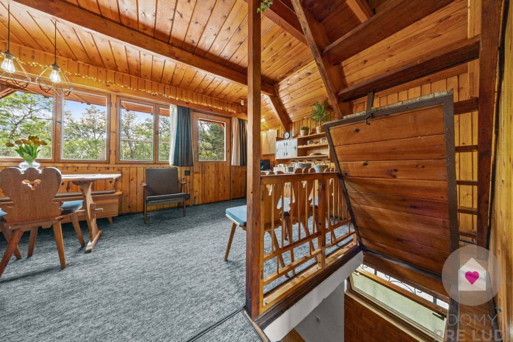 LÁB - PIESKOVŇA - 3 podlažná chata 2 min chôdze od jazera - 9