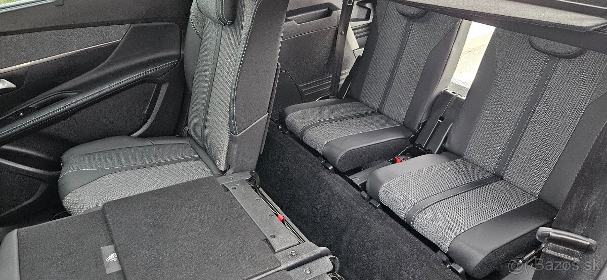 Predám Peugeot 5008 96kw benzín Allure AT, 7 miestne r.2023 - 9