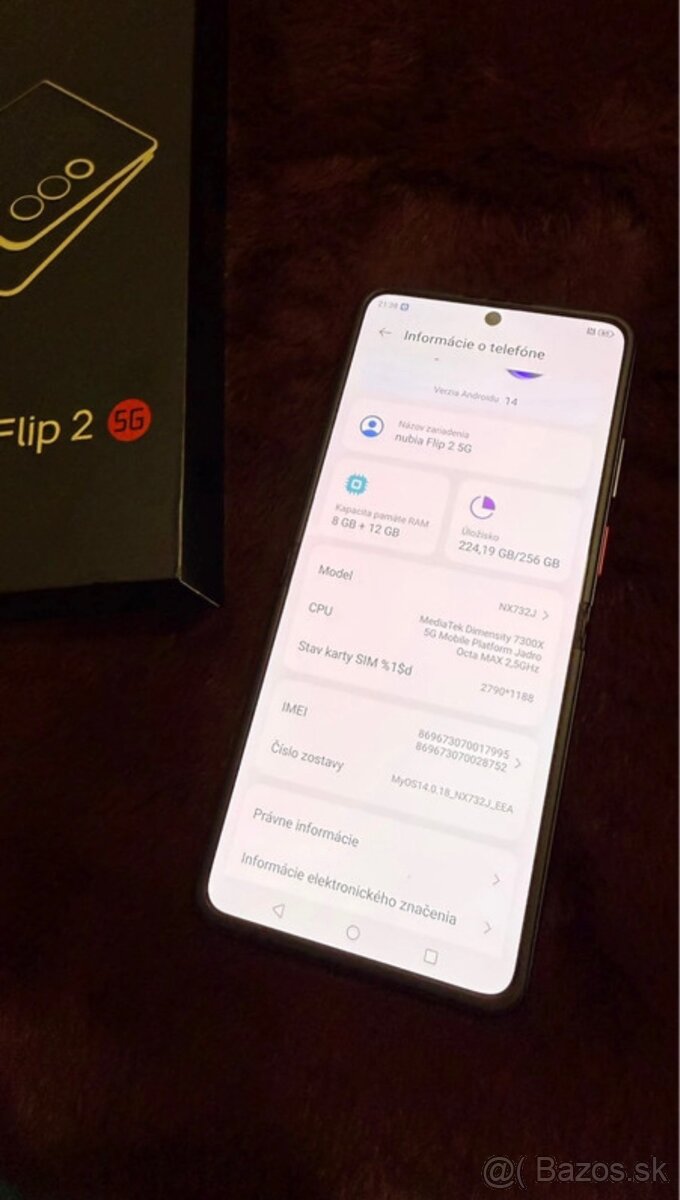ZTE Nubia Flip 2 - 9