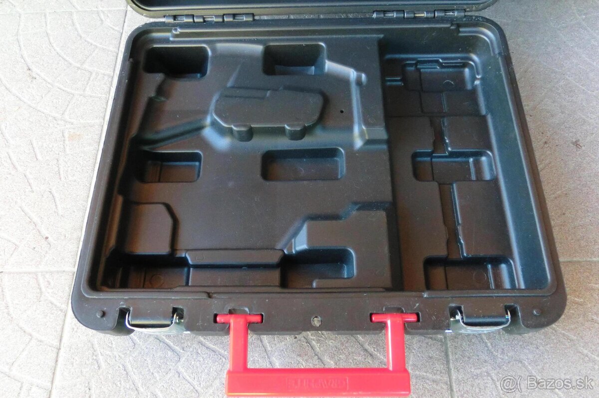 Kufrík Bosch a Graphite . - 9