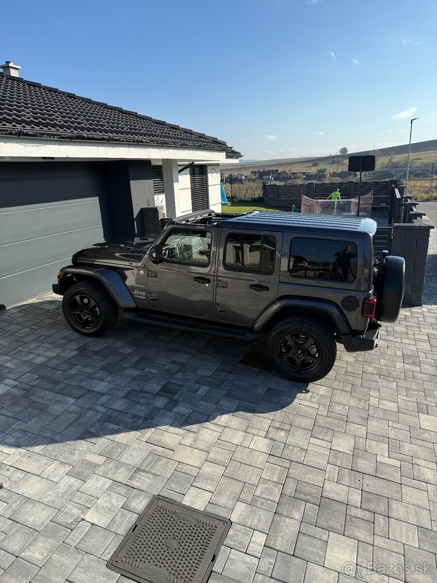 Jeep Wrangler Sahara - 9