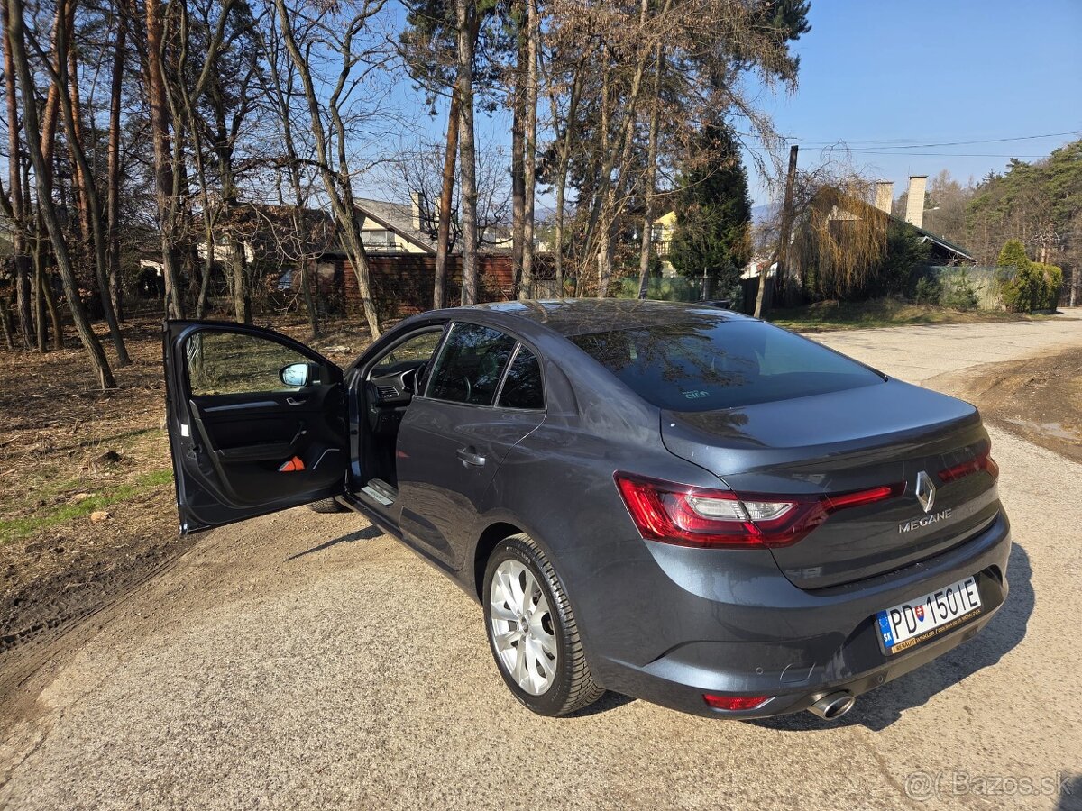 RENAULT MEGANE 2017 - 9