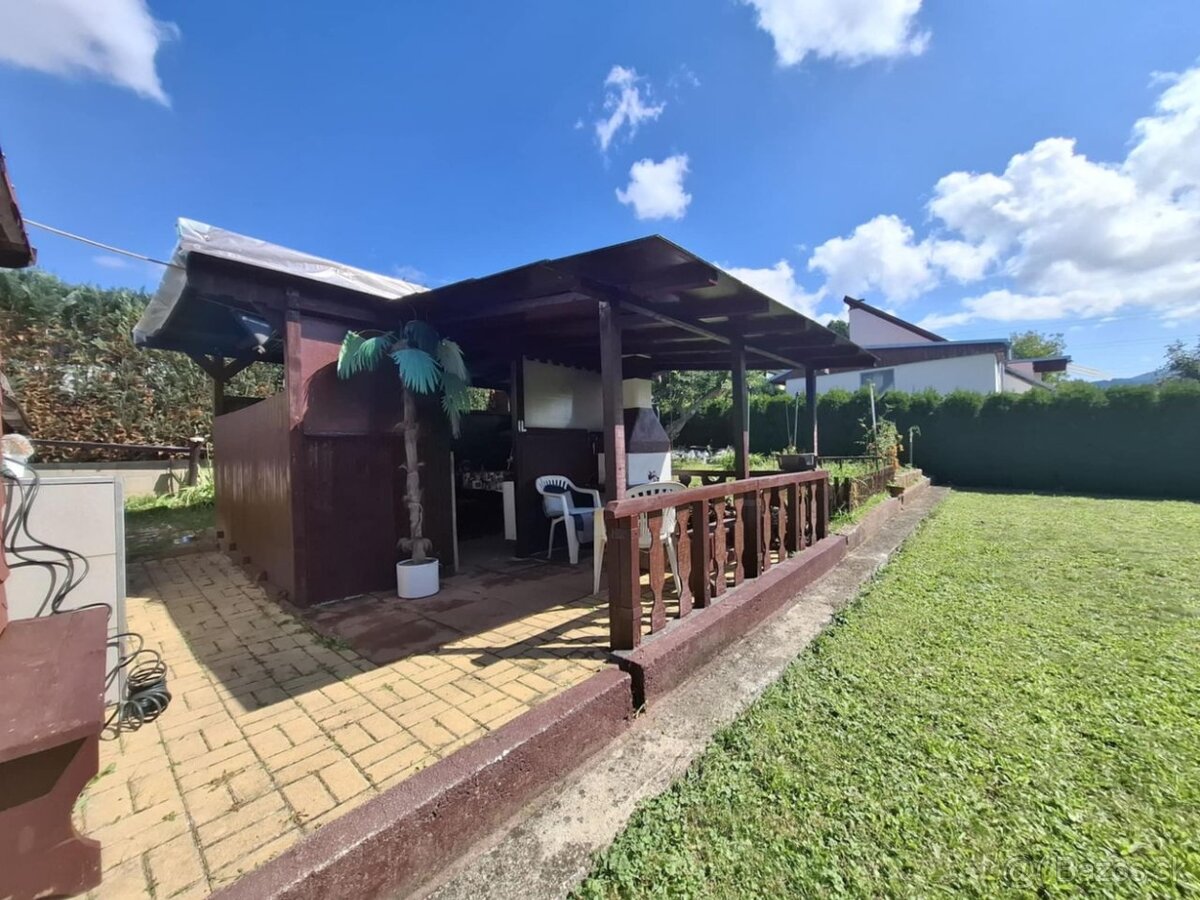 NA PREDAJ - murovaná chatka so záhradou - PRIEVIDZA - 9