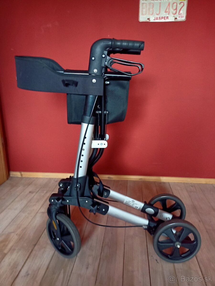 Pomocné chodítko pre seniorov -alu - 9