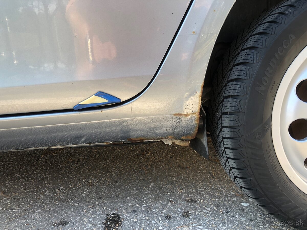 Škoda Roomster 1,2 TSI 63kW 2012 - 9