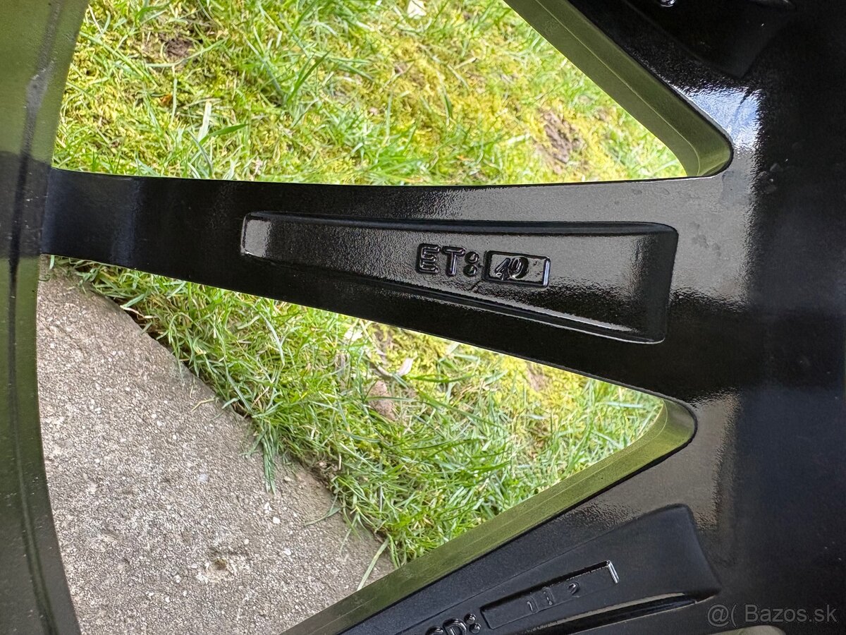 Japan Racing r20 Hyper black - 9