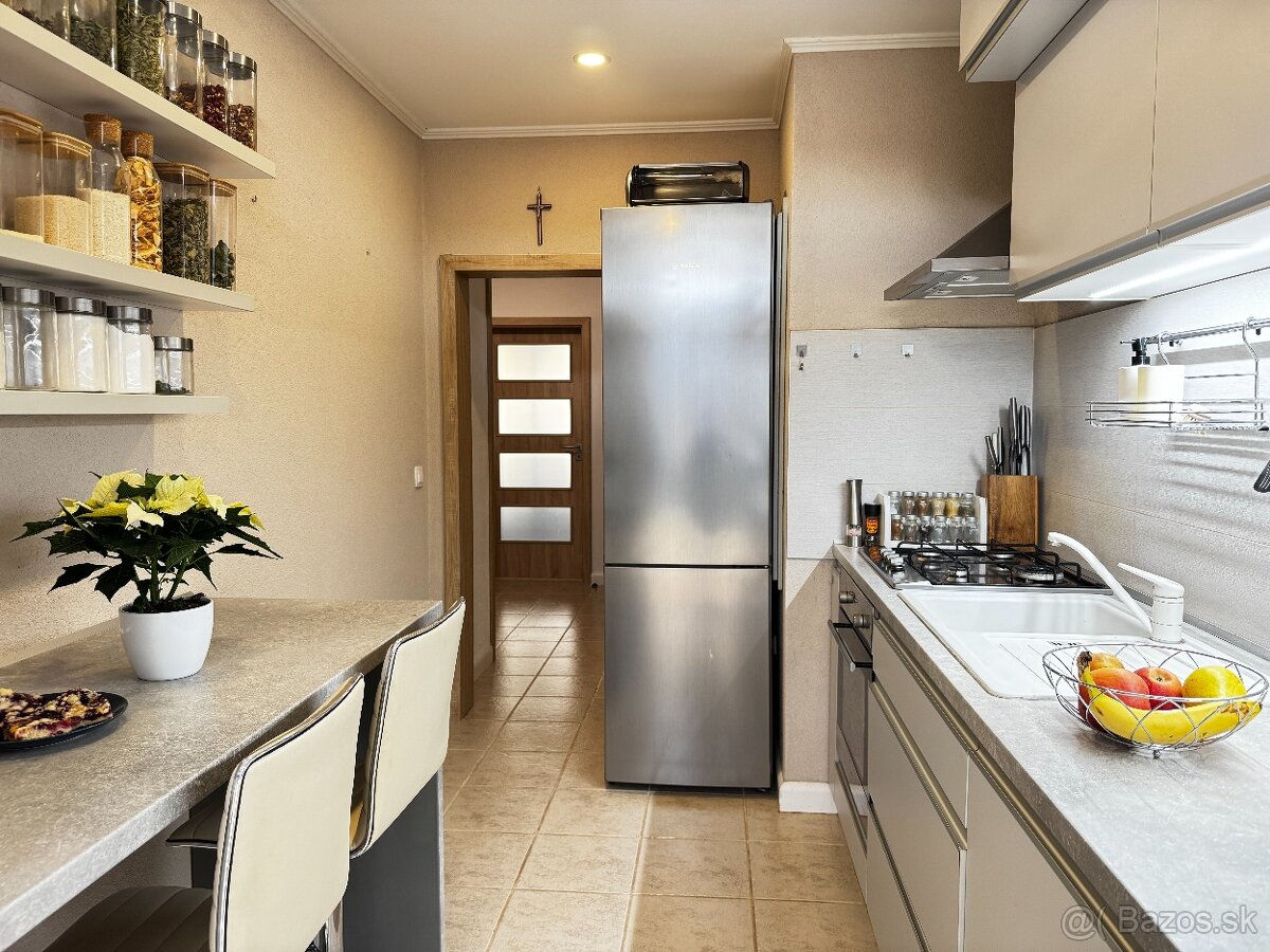 NA PREDAJ zrekonštruovaný 3-izbový byt, Kanianka, okr. PD - 9